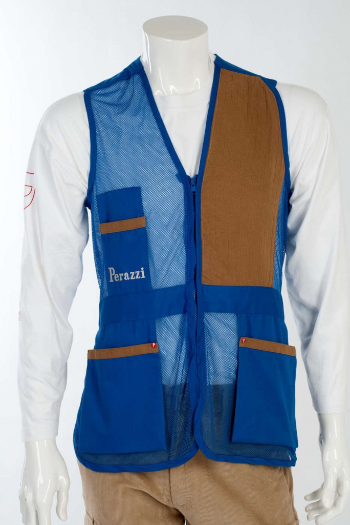 Left handed net shooting vest